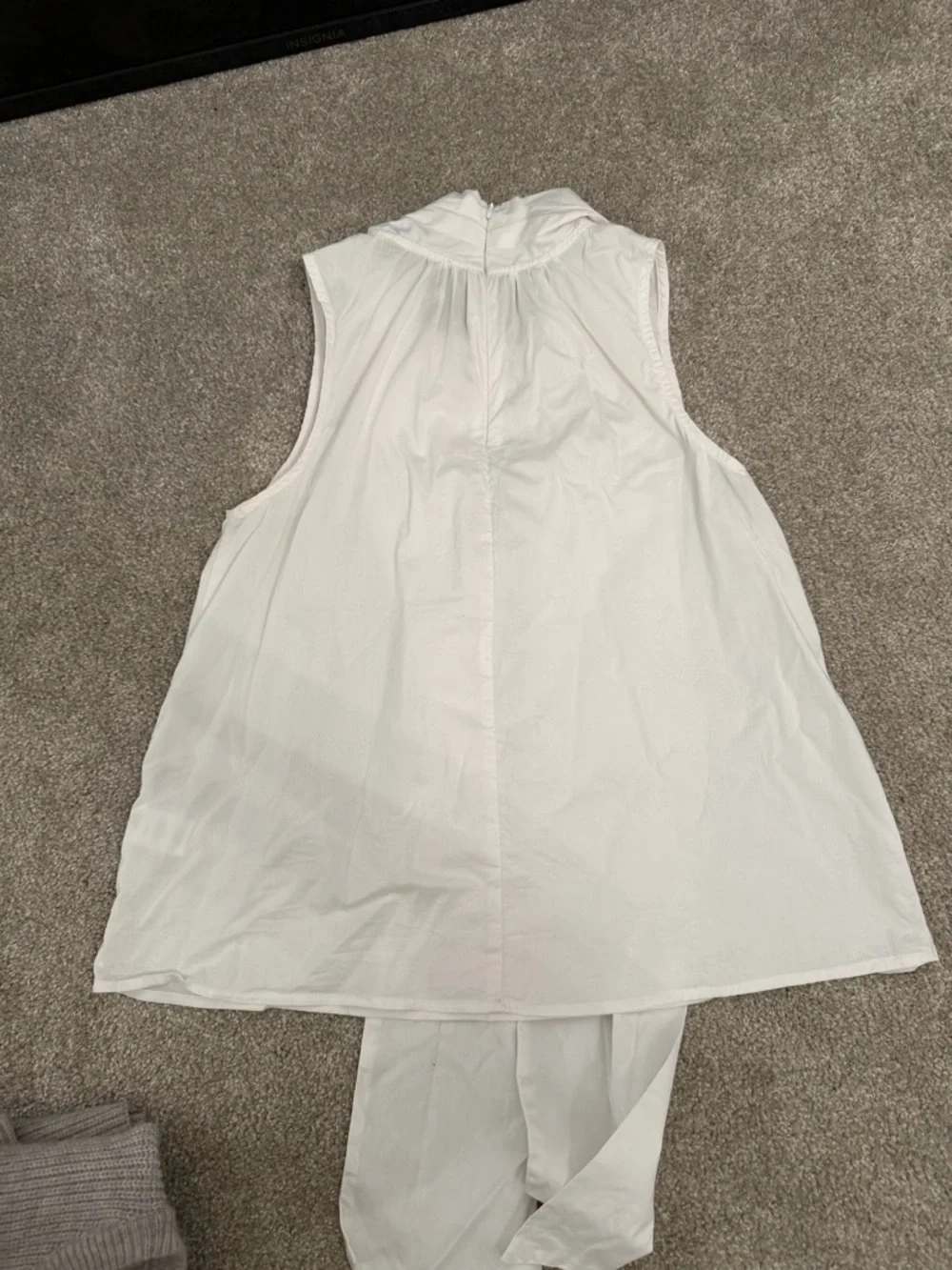 Ivory Top with Script Label - Picture 5 of 8